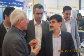 مدیر عامل شرکت نفت ایرانول؛ مهندس علی مستاجران در هفدهمین نمایشگاه نفت و گاز و پتروشیمی تهران مدیر عامل شرکت نفت ایرانول؛ مهندس علی مستاجران در هفدهمین نمایشگاه نفت و گاز و پتروشیمی تهران